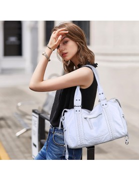 Vintage woven white handbag