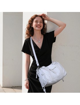 Vintage woven white handbag